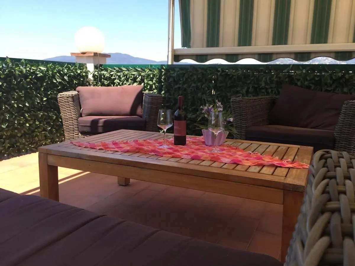 Rilassante Superattico Con Viste Sulle Coline E Jacuzzi - Perfetta Fuga Romantica Florence Apartment