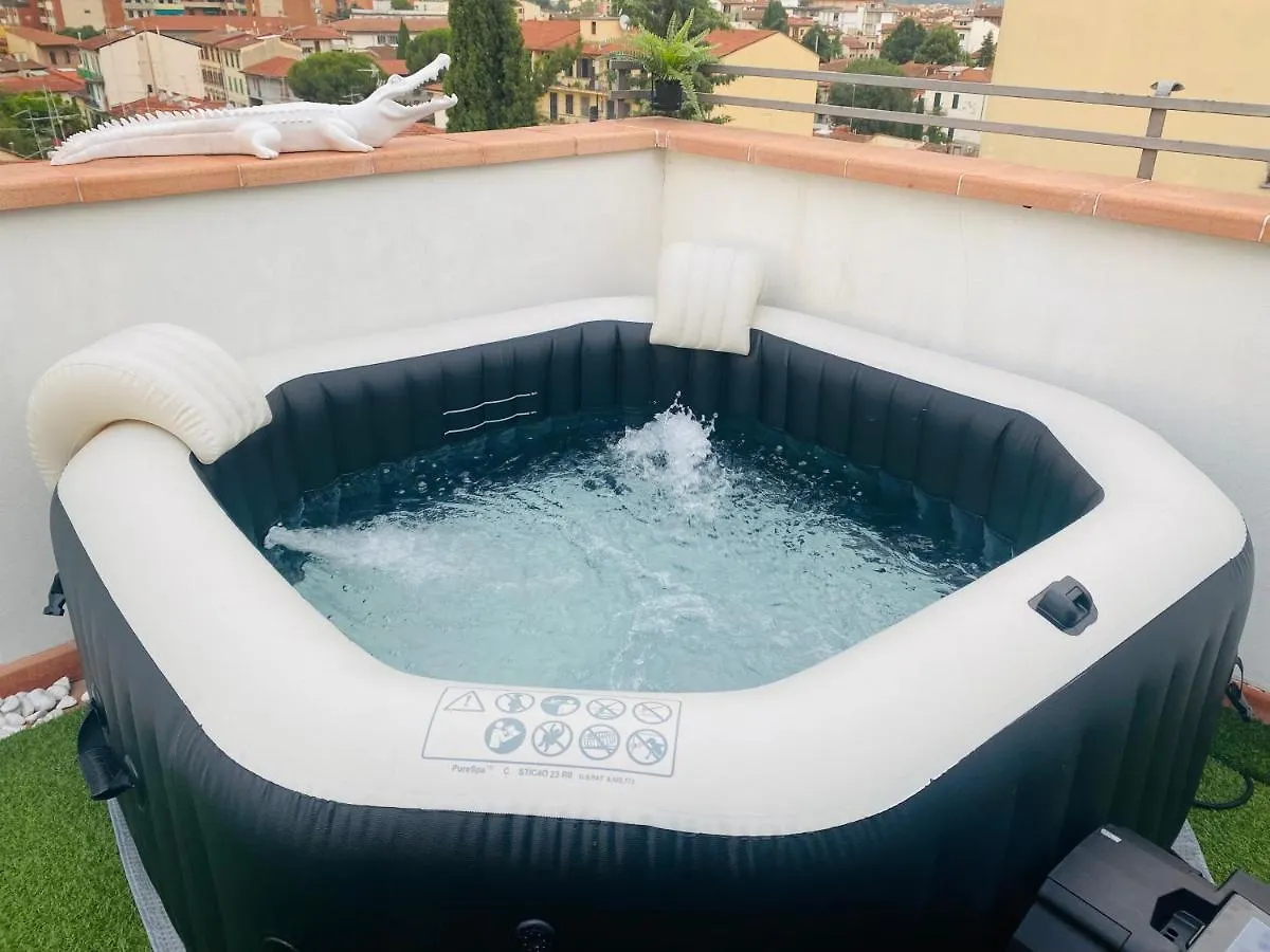 Rilassante Superattico Con Viste Sulle Coline E Jacuzzi - Perfetta Fuga Romantica Florence 0*,  Italy